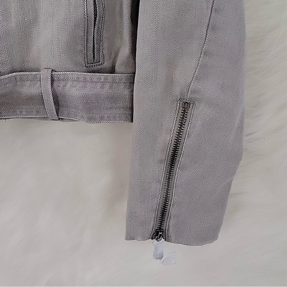 BELLE AND BLOOM MEDIUM CROP JACKET Limelight Gray Denim Moto Jacket - Picture 9 of 12